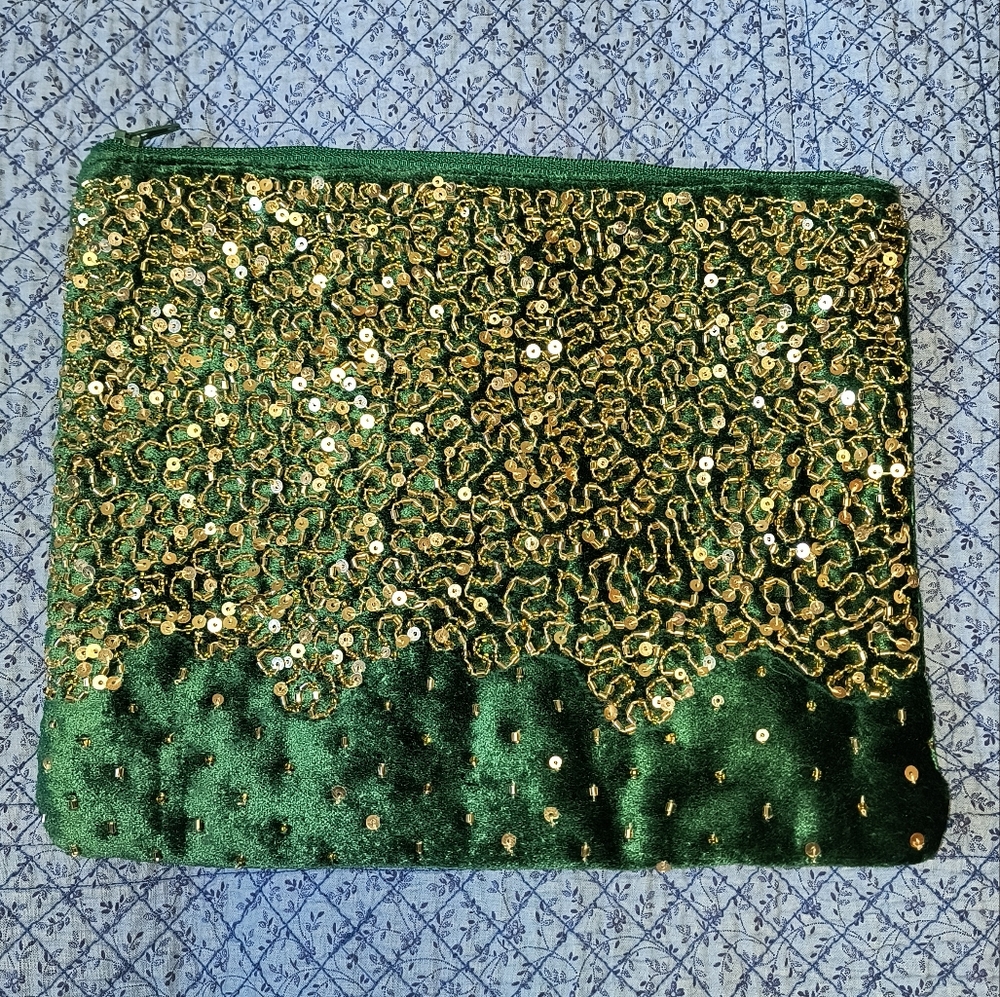 Green Velvety Clutch With Gold Embroidery